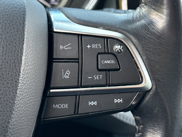 Used 2021 Toyota Highlander XLE AWD/4WD image 36