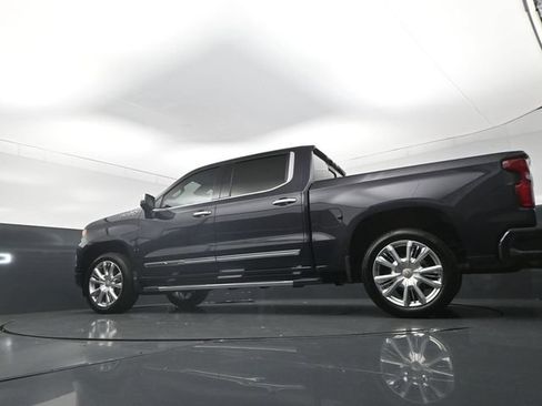 Used 2022 Chevrolet Silverado 1500 High Country w/ Technology Package AWD/4WD image 31
