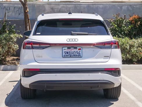 Used 2024 Audi Q4 e-tron Premium Plus w/ Premium Plus AWD/4WD image 9