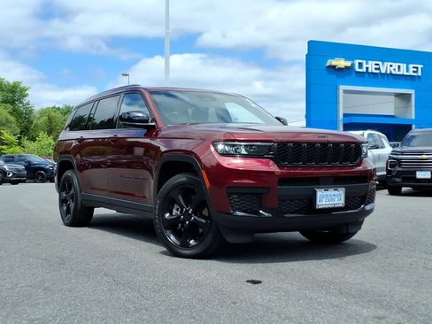 Used 2023 Jeep Grand Cherokee L Laredo AWD/4WD image 1