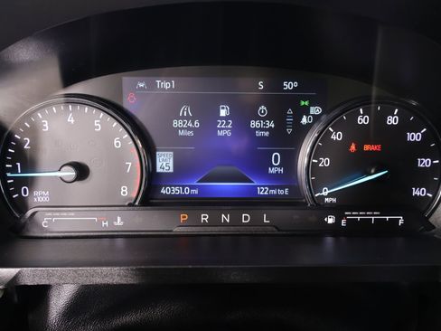 Used 2023 Ford Explorer XLT w/ Equipment Group 202A RWD image 4