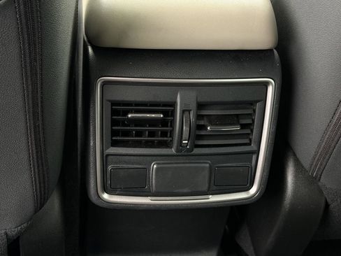 Used 2022 Subaru Forester Premium image 8