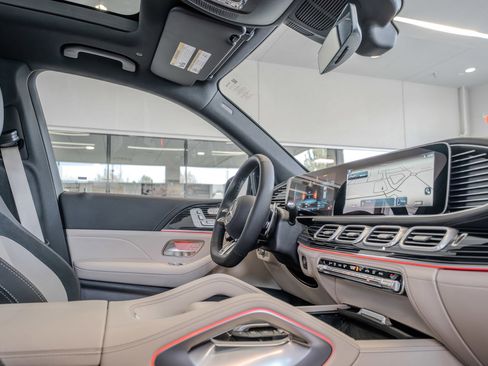 New 2026 Mercedes-Benz GLE 53 AMG 4MATIC image 18