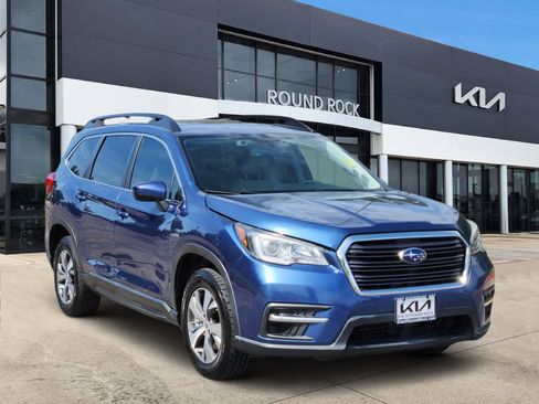Used 2019 Subaru Ascent Premium AWD/4WD image 3