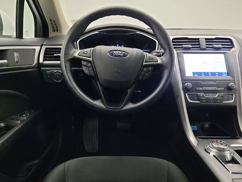 Used 2020 Ford Fusion SE image 22