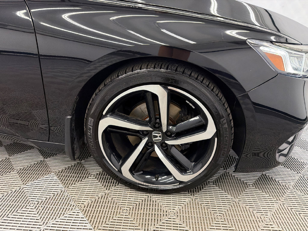 Used 2018 Honda Accord Sport image 13