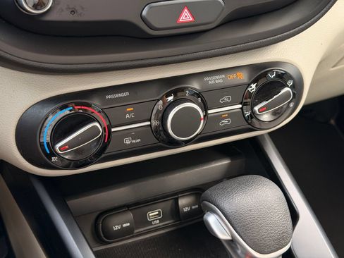 Used 2020 Kia Soul LX FWD image 33