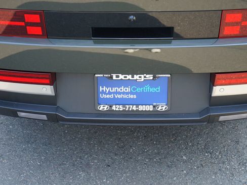 Certified 2024 Hyundai Santa Fe Limited AWD/4WD image 11