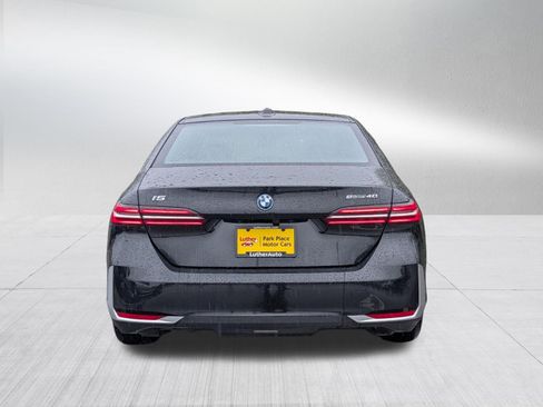 Used 2024 BMW i5 eDrive40i w/ Premium Package RWD image 6