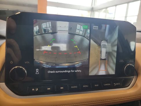 Used 2022 Nissan Rogue Platinum w/ Head-Up Display Package FWD image 28