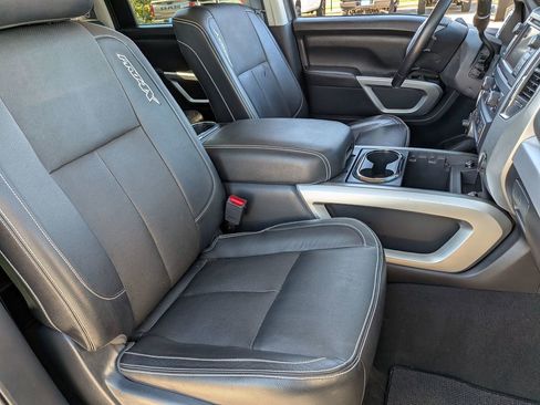 Used 2019 Nissan Titan PRO-4X w/ Pro-4x Convenience Package AWD/4WD image 30