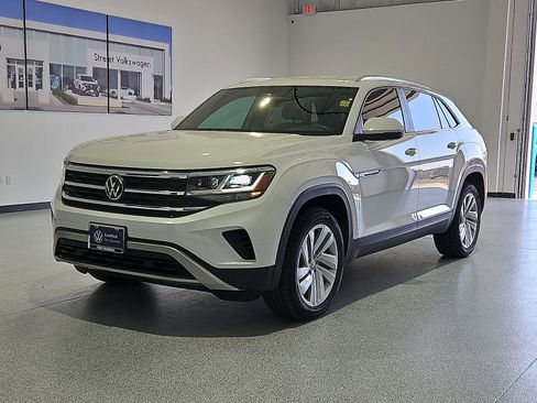 Certified 2023 Volkswagen Atlas Cross Sport SE AWD/4WD image 4
