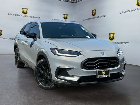 Used 2025 Honda HR-V Sport image 3