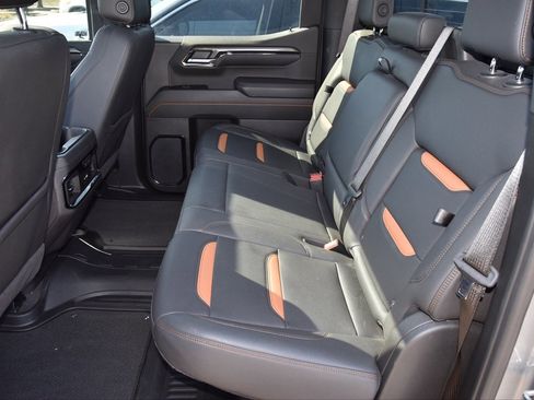 Used 2024 GMC Sierra 1500 AT4 w/ Technology Package image 10