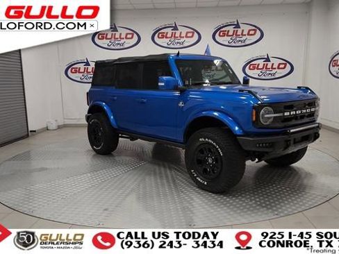 Used 2022 Ford Bronco Outer Banks image 2