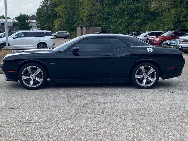 Used 2018 Dodge Challenger R/T w/ Cold Weather Group RWD image 8