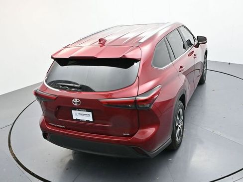 Used 2023 Toyota Highlander XLE image 38