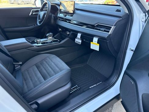 New 2026 Mitsubishi Outlander AWD image 33