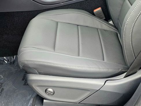 New 2026 Mercedes-Benz GLS 450 4MATIC image 19