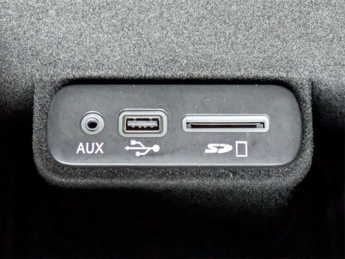 Used 2015 Dodge Charger R/T image 29