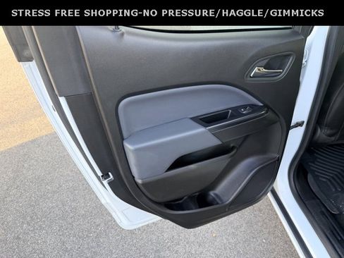 Used 2017 Chevrolet Colorado Z71 image 28