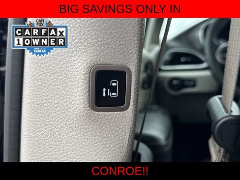 Used 2024 Chrysler Pacifica Touring-L FWD image 29