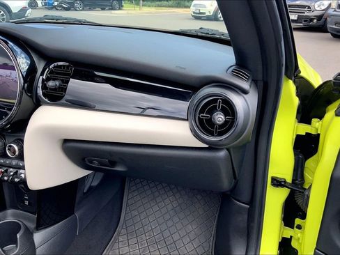 Used 2022 MINI Cooper S image 14