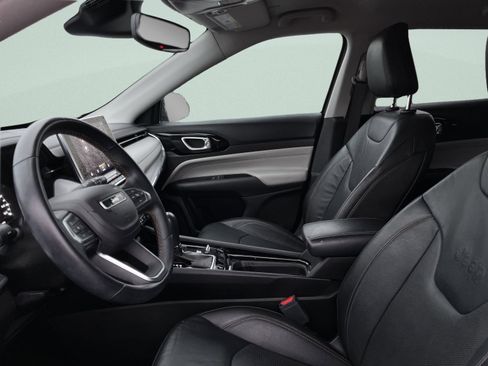 Used 2022 Jeep Compass Limited image 14