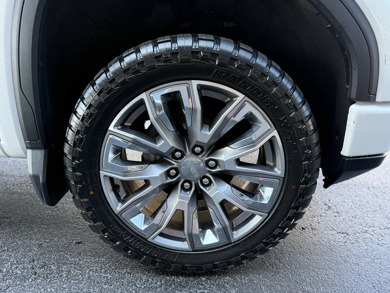 Used 2024 GMC Sierra 1500 Denali AWD/4WD image 5