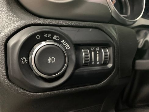 Used 2022 Jeep Wrangler Unlimited Sport AWD/4WD image 19