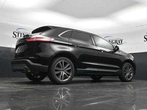Used 2021 Ford Edge Titanium FWD image 32