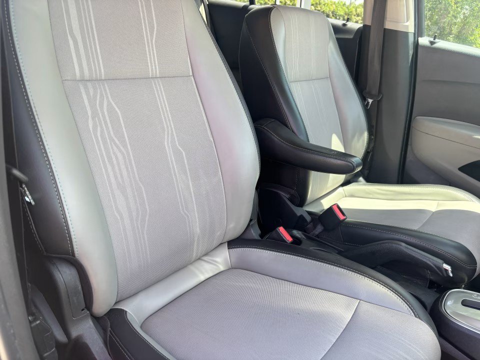Used 2015 Chevrolet Trax LT w/ LT Plus Package FWD image 13