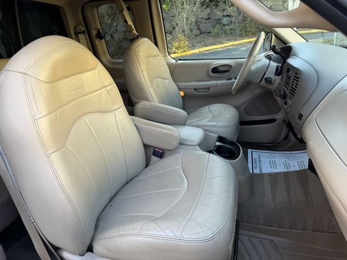 Used 1999 Ford F150 Lariat image 17