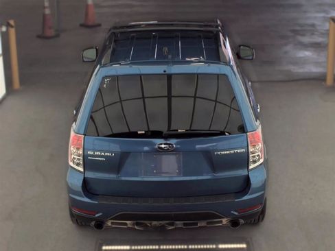 Used 2010 Subaru Forester 2.5X Limited AWD/4WD image 6