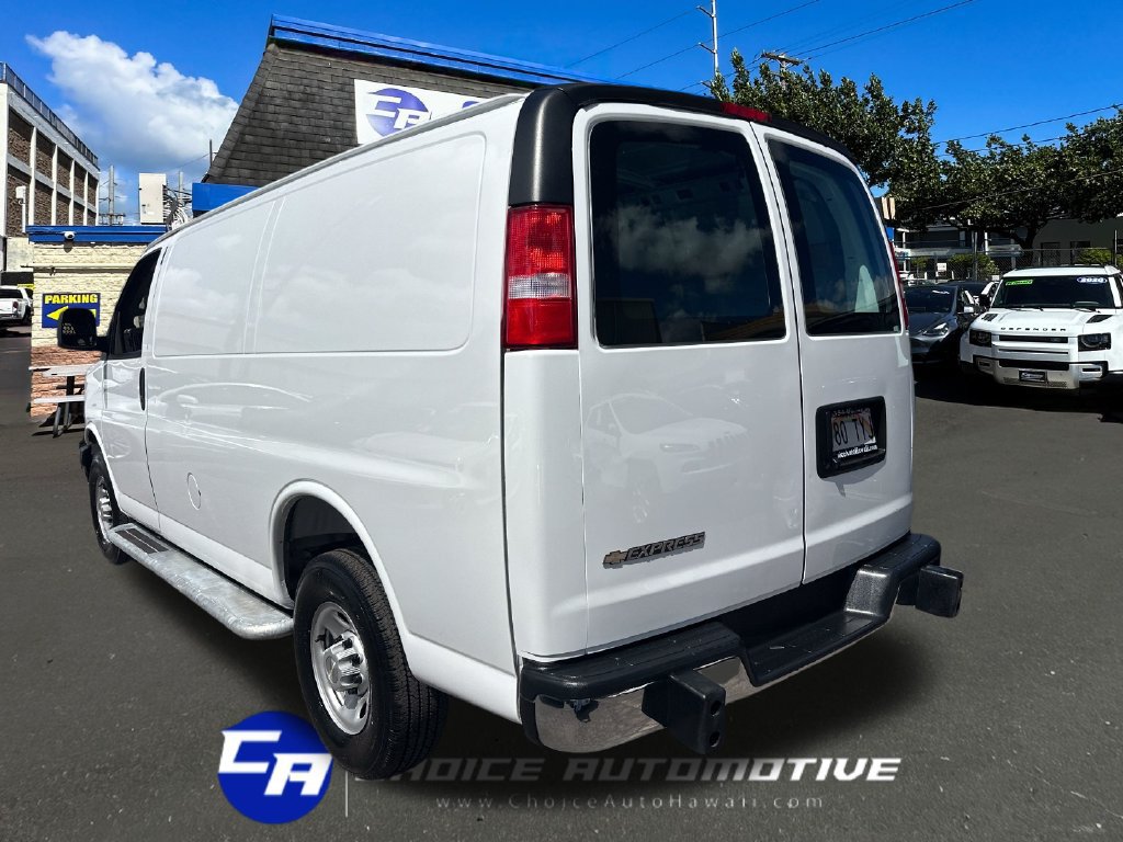 Used 2025 Chevrolet Express 2500 w/ Driver Convenience Package RWD image 5