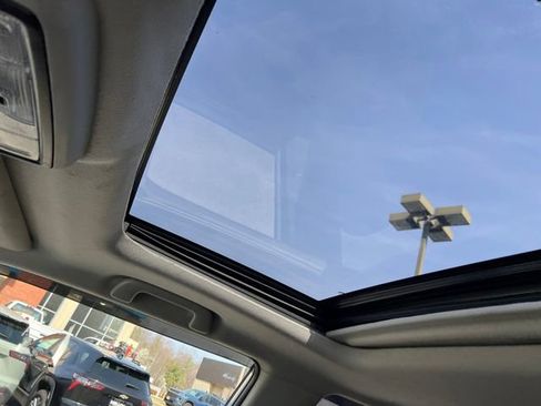 Used 2021 Toyota 4Runner Limited image 25