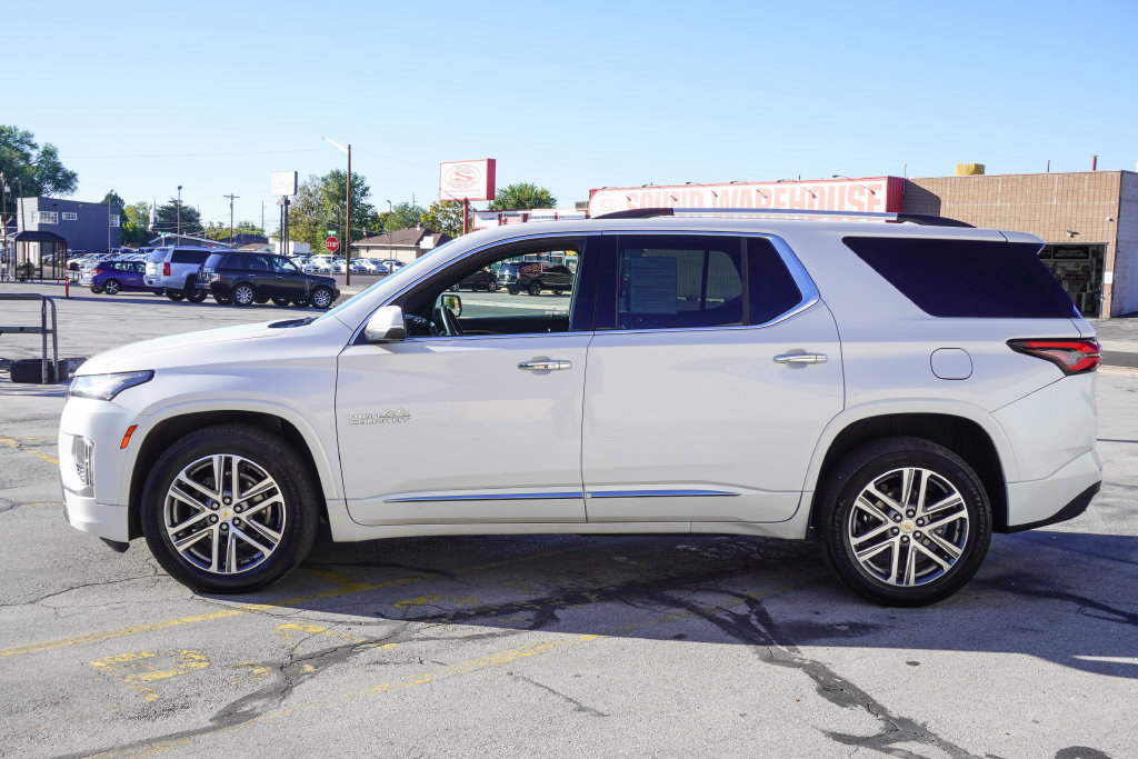 Used 2023 Chevrolet Traverse High Country w/ LPO, Floor Liner Package AWD/4WD image 11