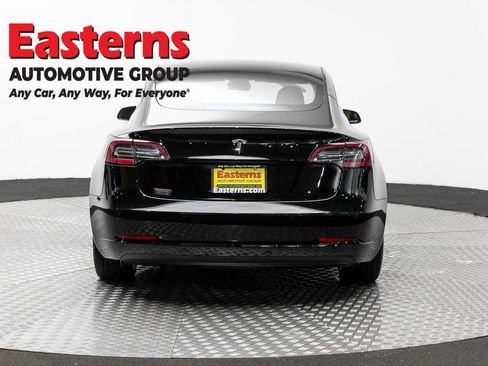 Used 2021 Tesla Model 3 Standard Range Plus RWD image 5
