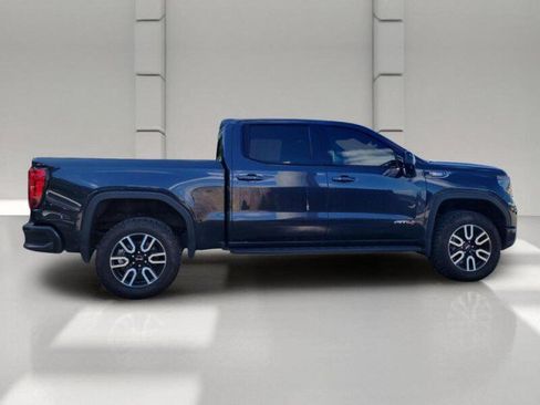 Used 2023 GMC Sierra 1500 AT4 w/ AT4 Preferred Package AWD/4WD image 4