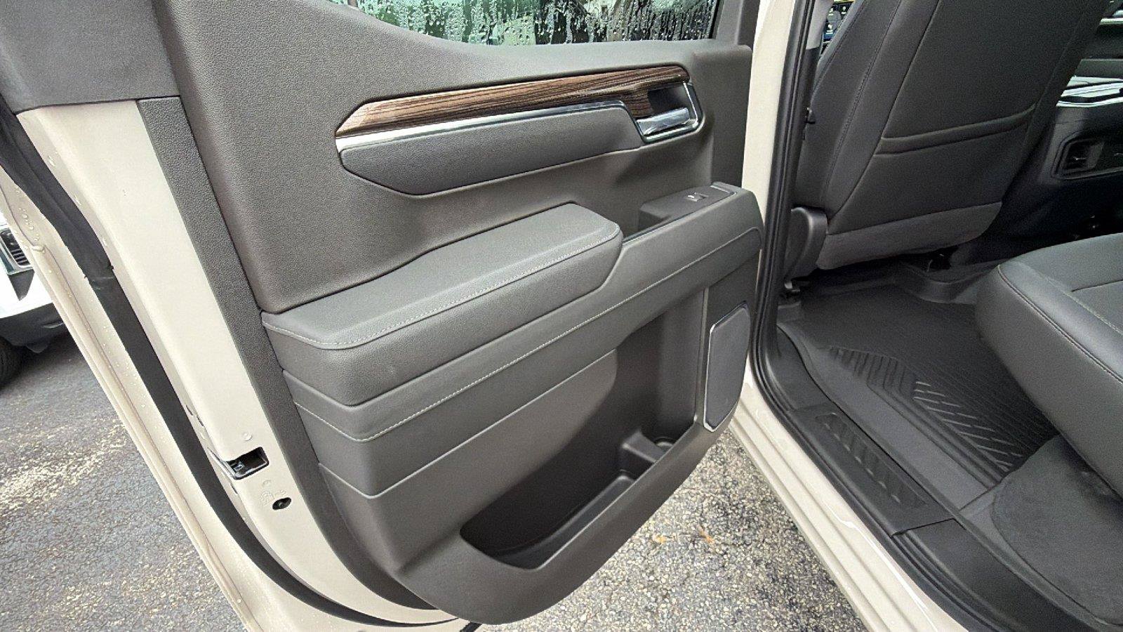 New 2026 Chevrolet Silverado 1500 RST AWD/4WD image 17