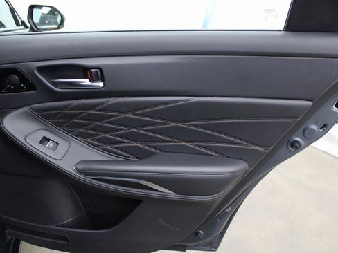 Used 2022 Toyota Avalon Limited w/ Advanced Safety Package image 20