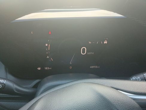 Used 2024 Buick Encore GX Sport Touring image 2