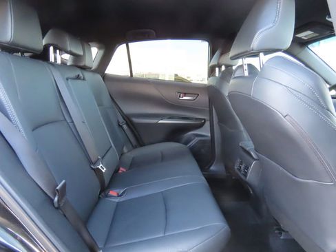 Used 2024 Toyota Venza XLE image 21