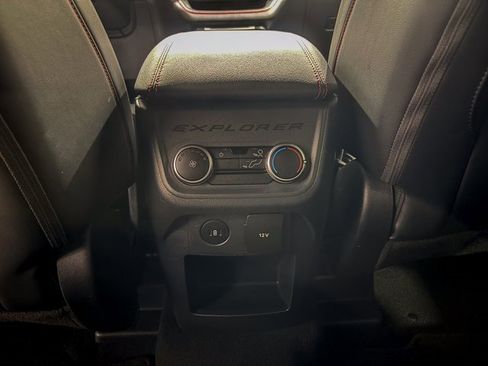 Used 2025 Ford Explorer ST-Line w/ ST-Line Street Pack image 27