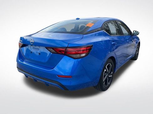 Used 2025 Nissan Sentra SV image 12