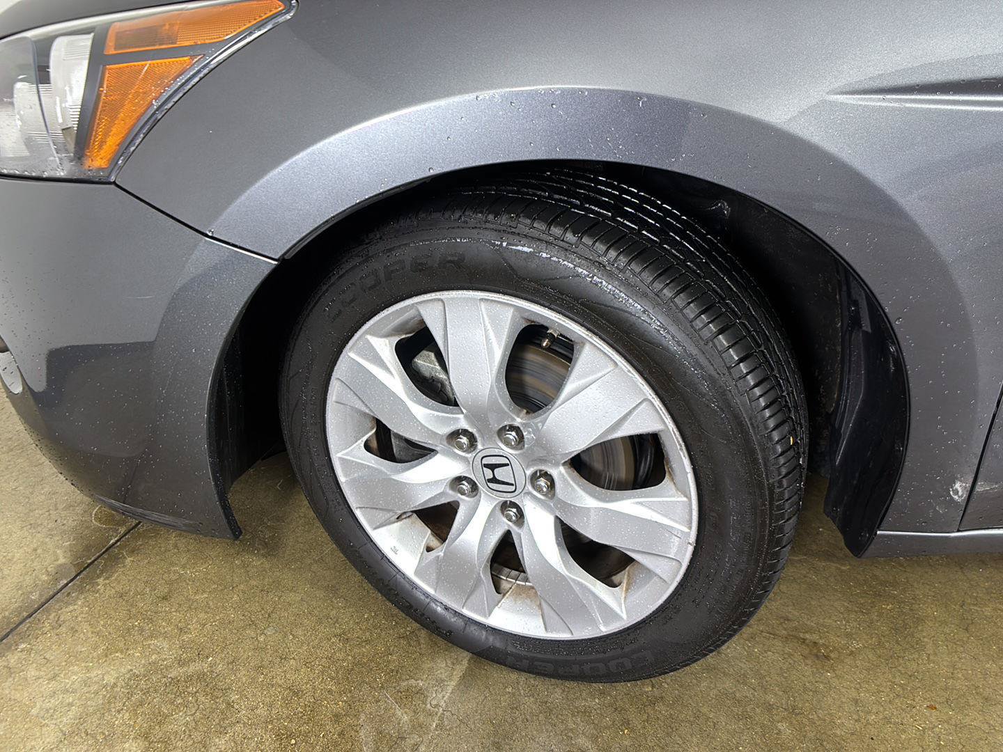 Used 2010 Honda Accord EX-L image 5