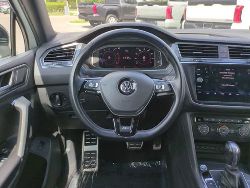 Used 2019 Volkswagen Tiguan SEL Premium R-Line FWD image 16