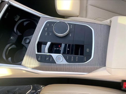 Certified 2025 BMW 330i Sedan w/ Convenience Package RWD image 19