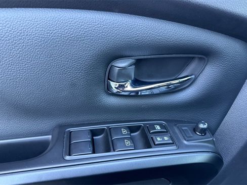 Used 2024 Nissan Titan PRO-4X w/ Off Road Protection Package image 10