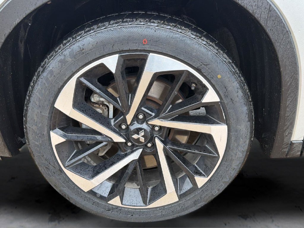 Used 2024 Mitsubishi Outlander SE FWD image 16